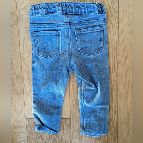 2/$10💚 6-9 H&M Pull of Jeans - Picture 2 of 3